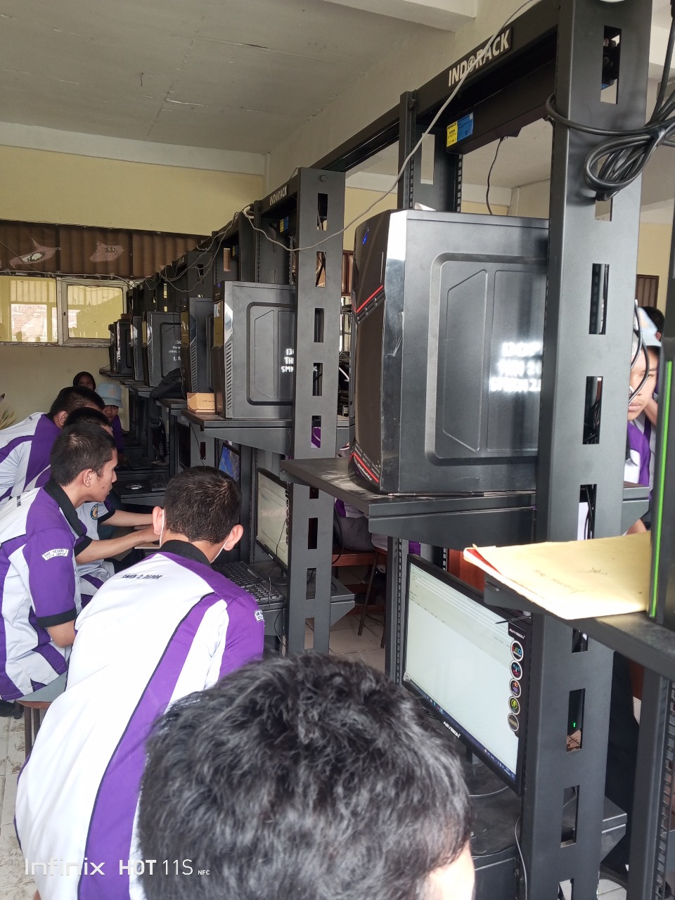 Teknik Jaringan Komputer dan Telekomunikasi (TJKT)